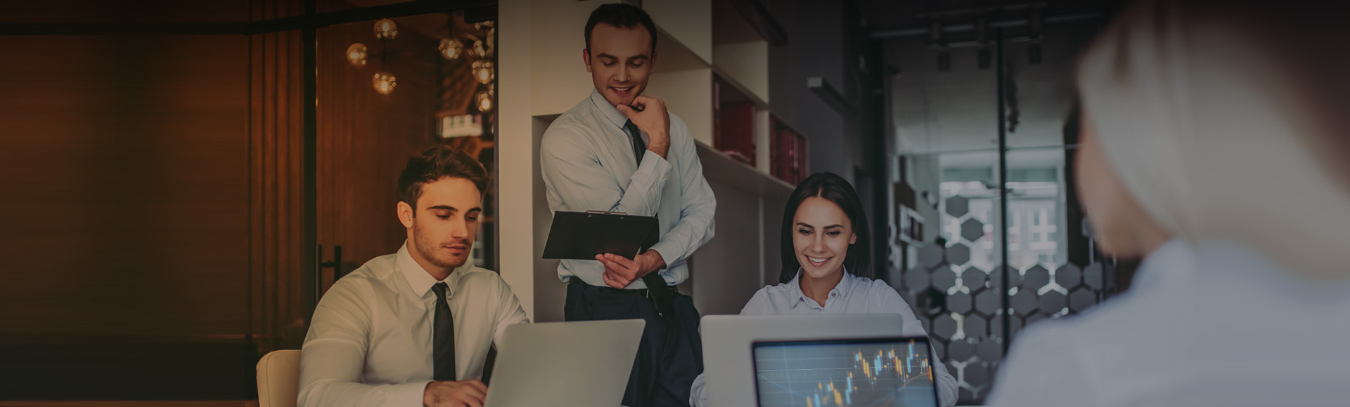 開誠務(wù)實(shí)，為投資者創(chuàng)造長遠(yuǎn)價值